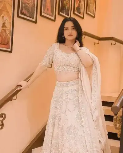 Escort Umaria
